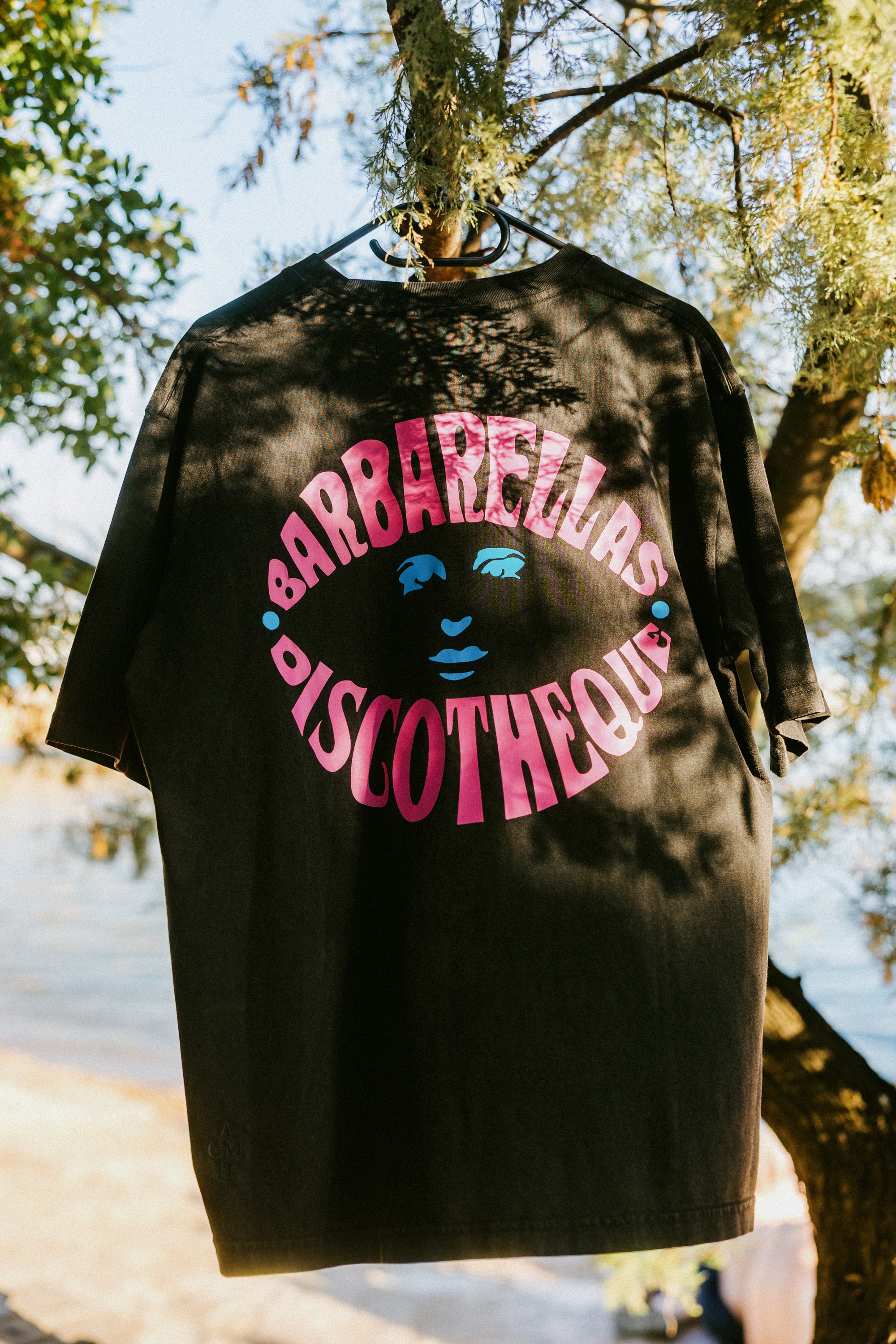 Love International x ACMH x Barbarellas T-shirt - Vintage Black